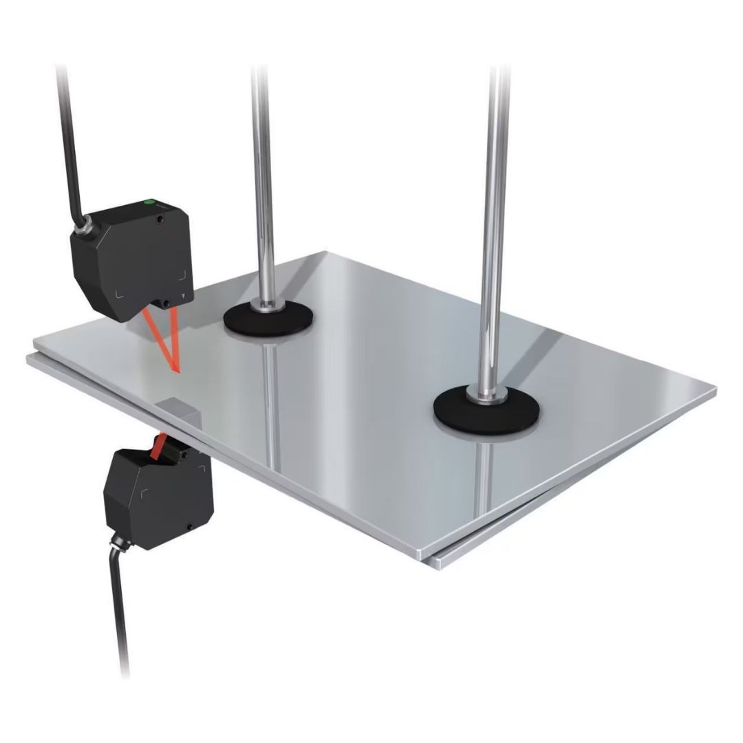 Deteksi Daerah Kosong Ganda pada Lembaran Logam